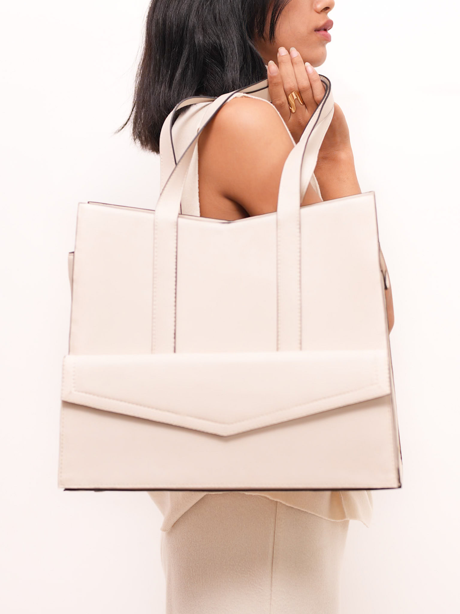 The Chase Tote