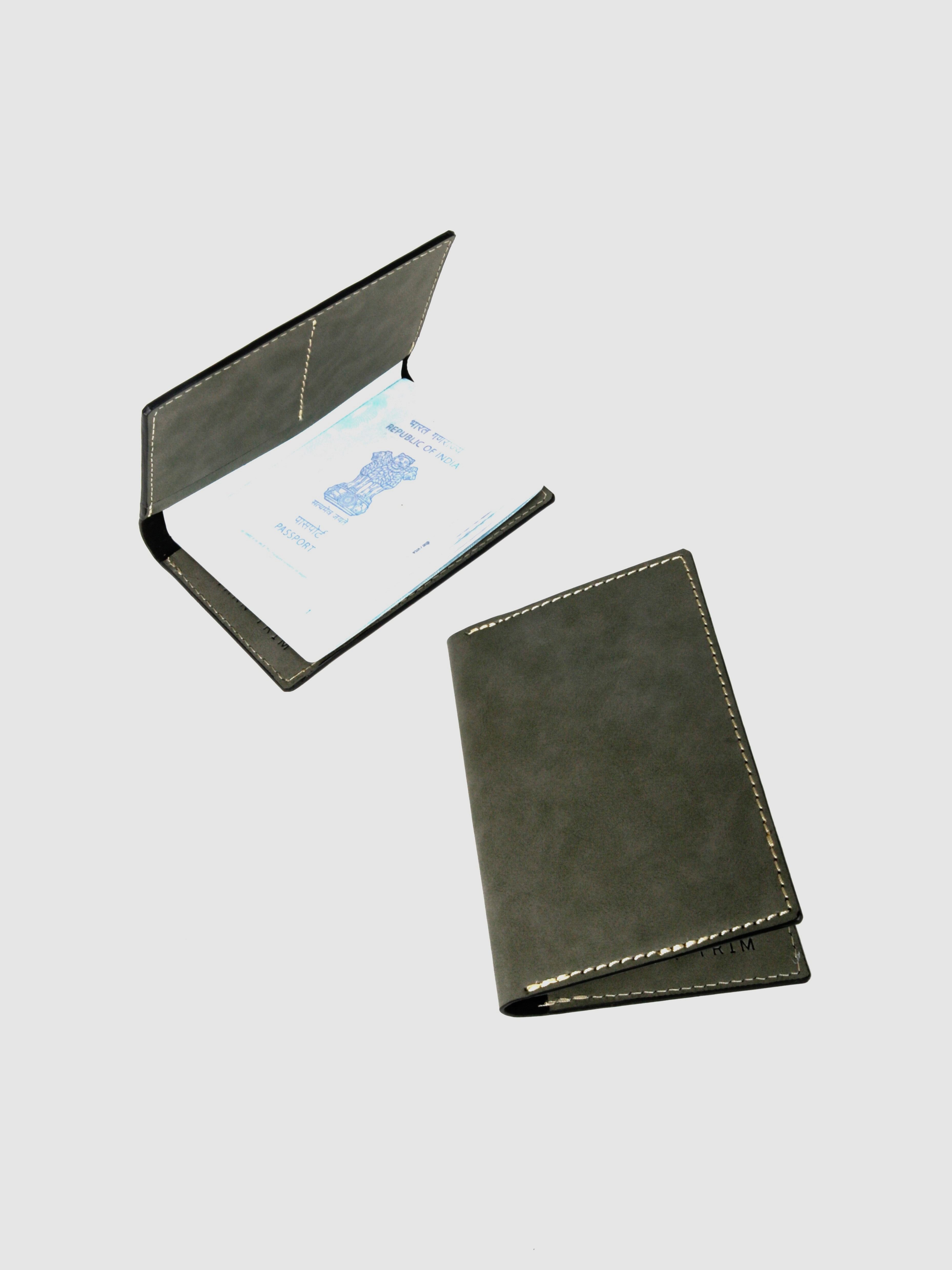 Voyager Passport Cover: Olive Green
